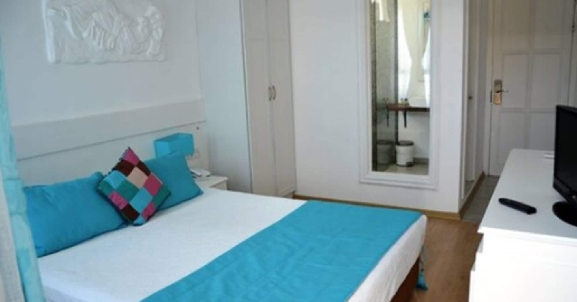 Otel Yeni Чесме Екстериор снимка