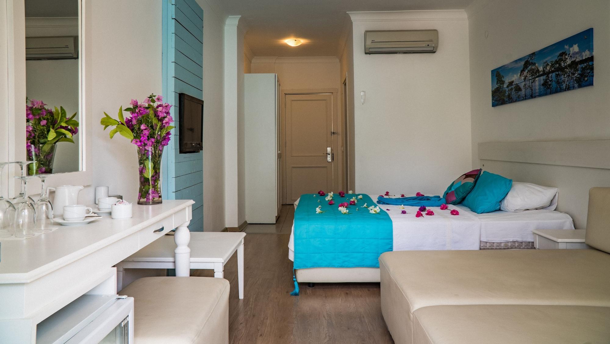 Otel Yeni Чесме Екстериор снимка