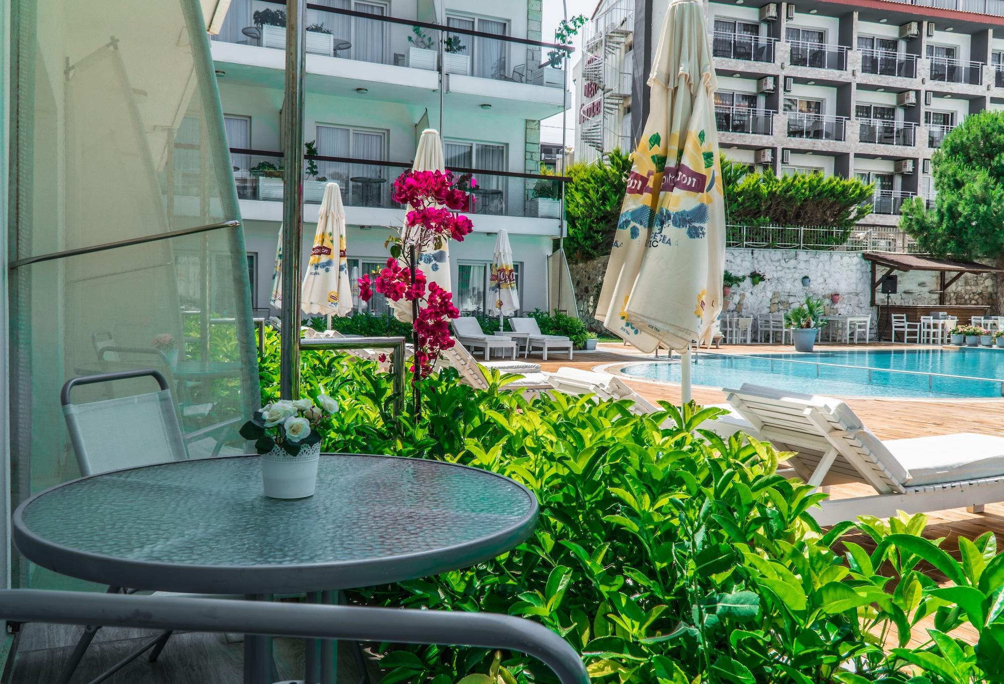 Otel Yeni Чесме Екстериор снимка