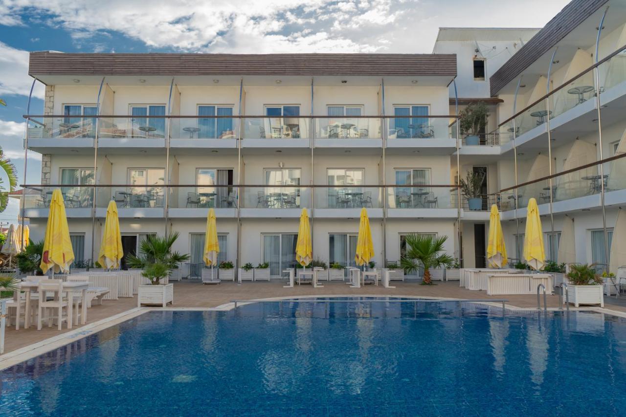 Otel Yeni Чесме Екстериор снимка
