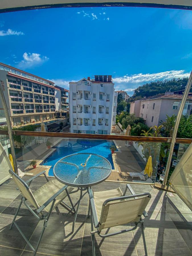 Otel Yeni Чесме Екстериор снимка