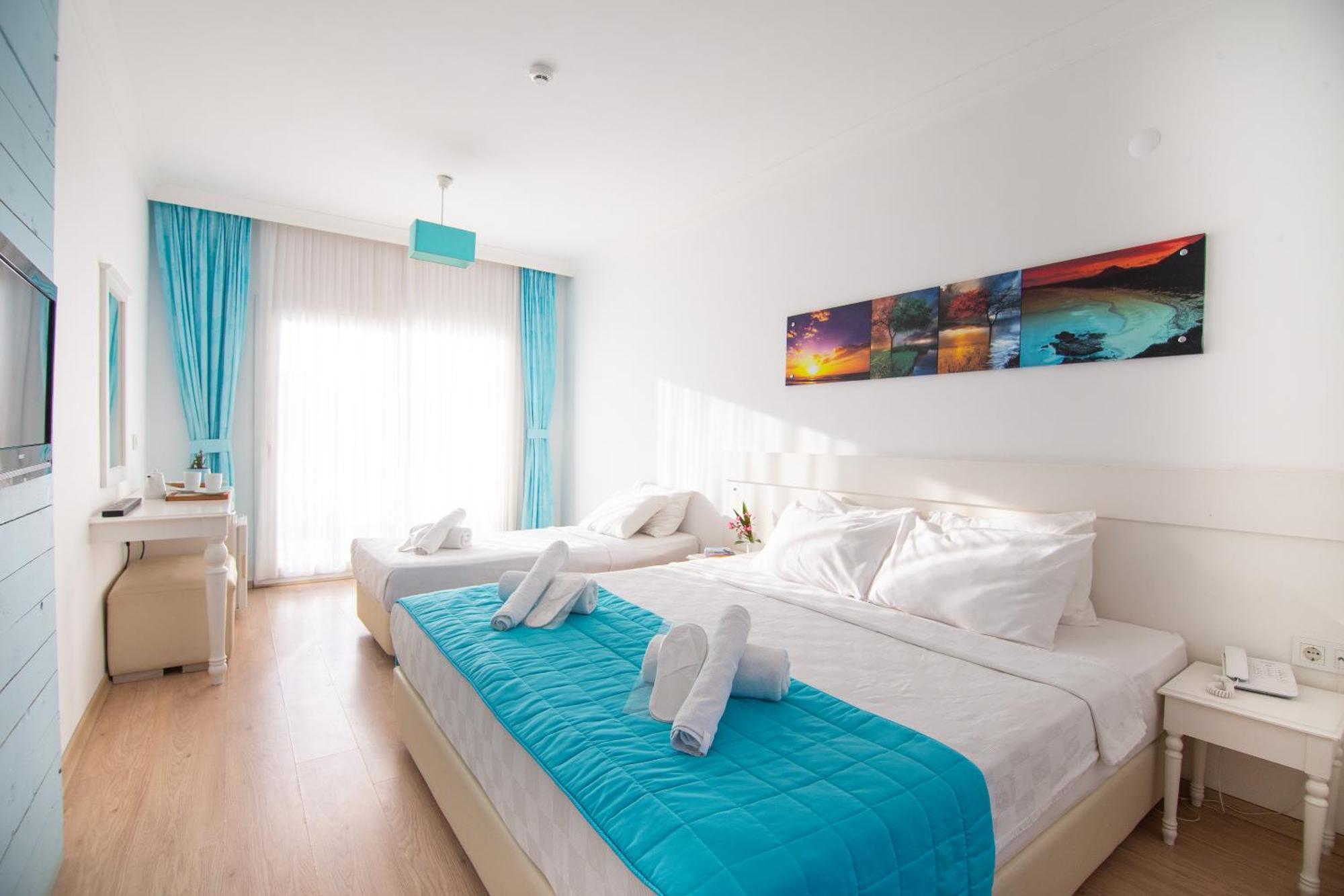 Otel Yeni Чесме Екстериор снимка