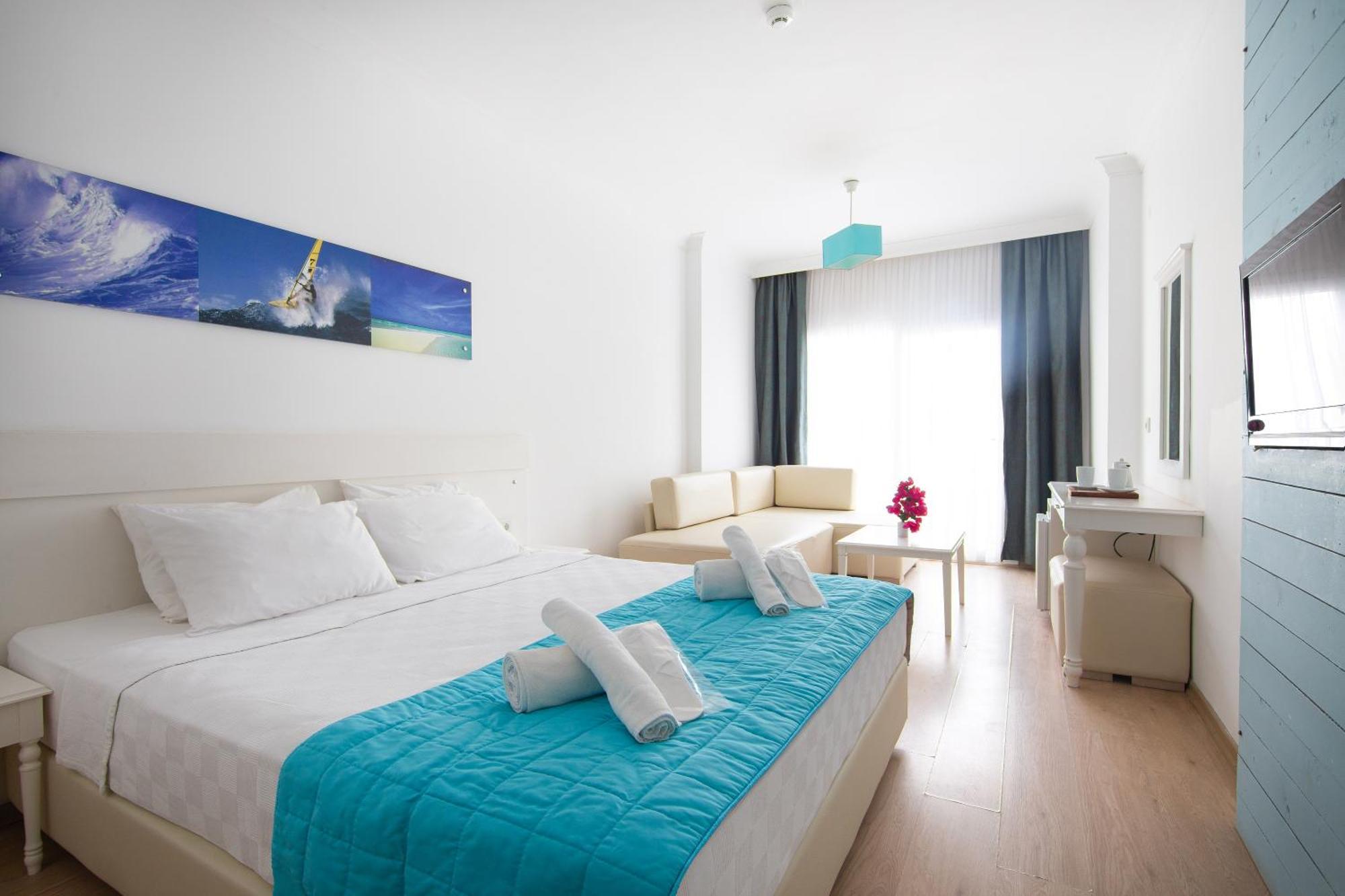 Otel Yeni Чесме Екстериор снимка
