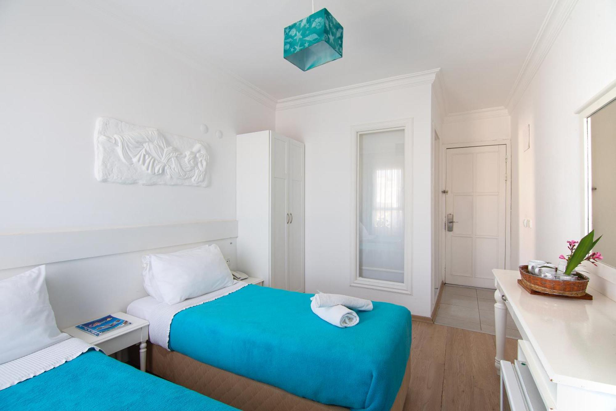 Otel Yeni Чесме Екстериор снимка