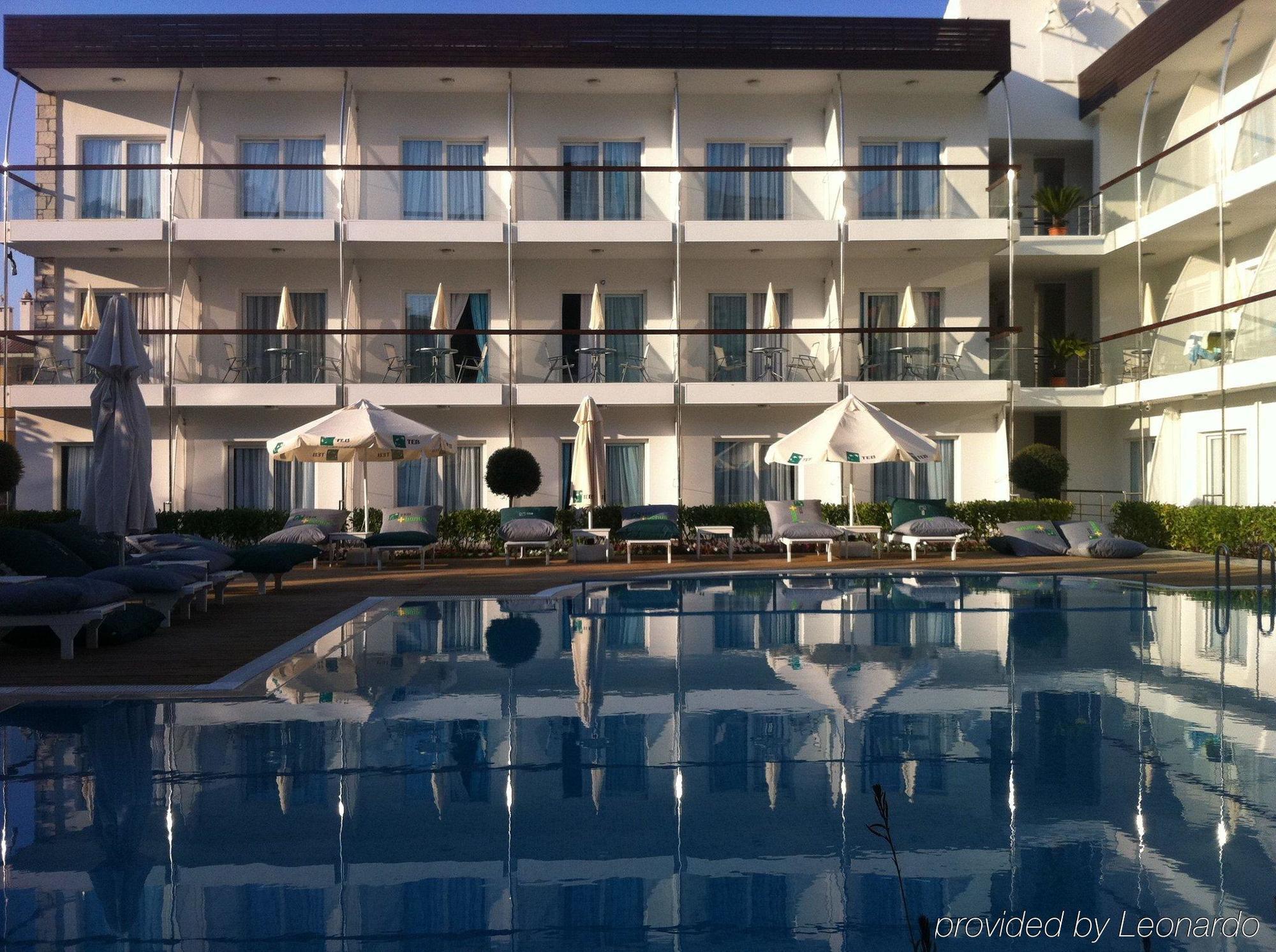 Otel Yeni Чесме Екстериор снимка