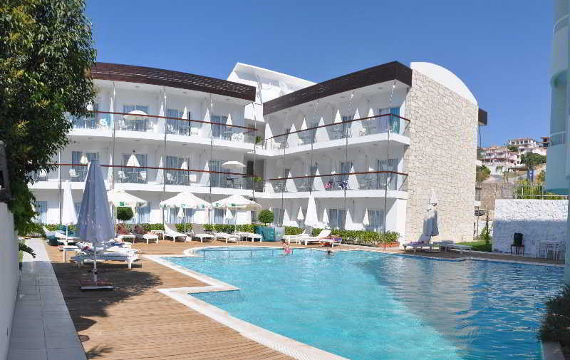 Otel Yeni Чесме Екстериор снимка