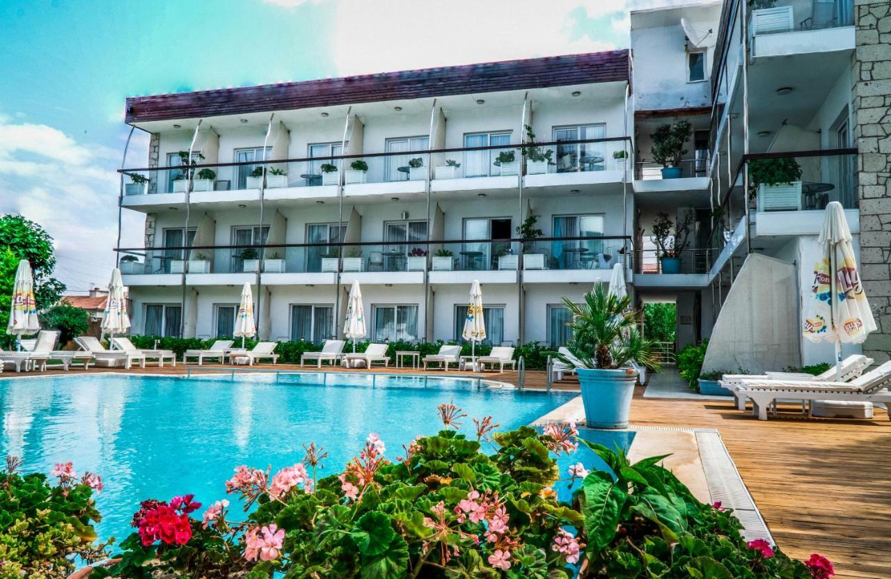 Otel Yeni Чесме Екстериор снимка