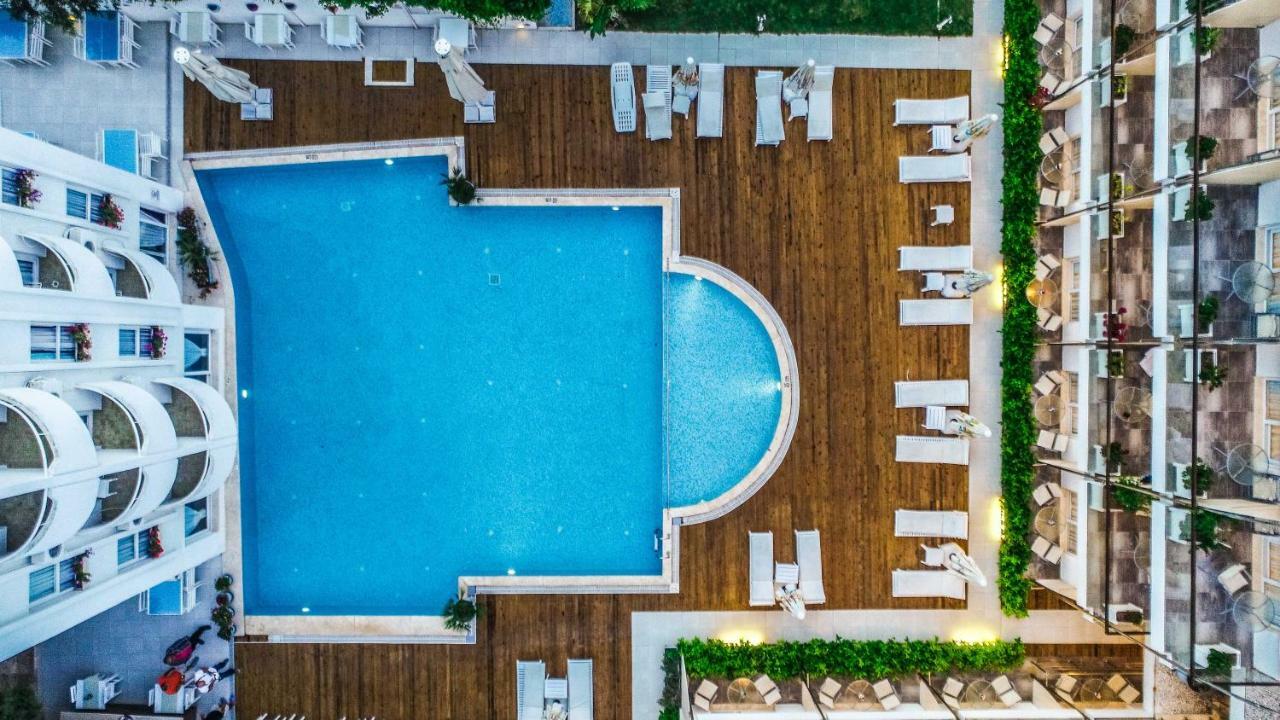 Otel Yeni Чесме Екстериор снимка
